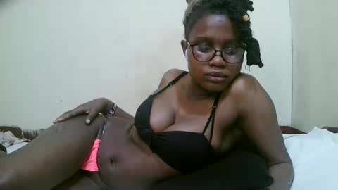 pretty_mellan online show from January 30, 2:25 pm