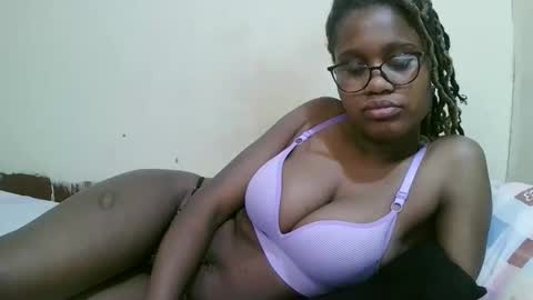 pretty_mellan online show from February 21, 6:40 am