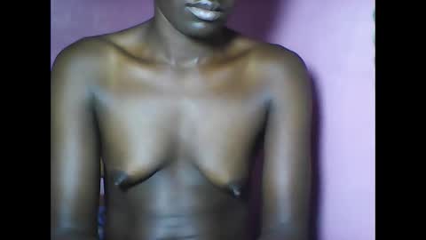 Snapshot of pretty_mine chatting on February 3, 1:52 am pretty time online show from February 3, 1:52 am