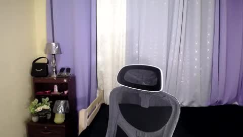 Snapshot of pretty_morenaxx chatting on March 7, 12:01 pm Marimar online show from March 7, 12:01 pm