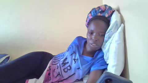 pretty_petite_ebony online show from February 9, 11:04 am