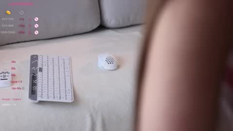 Snapshot of pretty_princess_elina chatting on September 30, 7:35 am Elina online show from September 30, 7:35 am