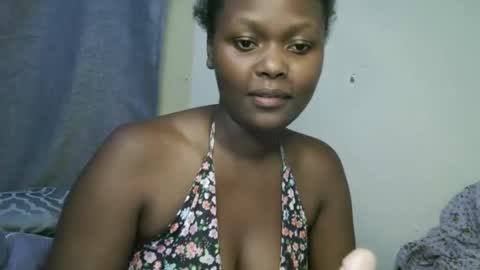 pretty_shanz online show from October 17, 8:22 pm