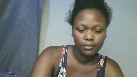 pretty_shanz online show from October 19, 4:13 am