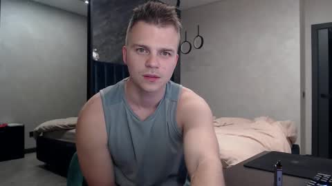 Justin online show from October 25, 6:21 am