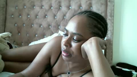 Snapshot of pretty_zii chatting on September 16, 11:55 am zii online show from September 16, 11:55 am