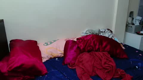 PrettyAsian098 online show from November 4, 11:59 pm