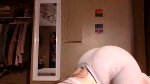 prettybaby22 online show from February 26, 11:15 pm