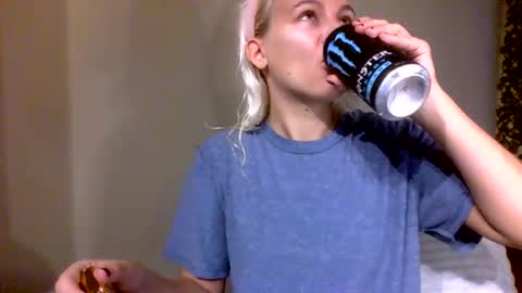 Snapshot of prettybabypetite chatting on December 5, 5:53 pm Missy Jack online show from December 5, 5:53 pm