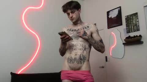 pretty boy online show from November 1, 4:47 am