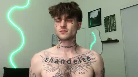 pretty boy online show from November 18, 2:28 am