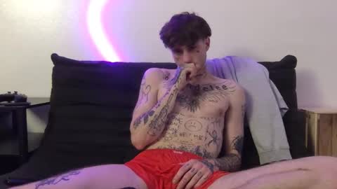 pretty boy online show from November 21, 4:00 am