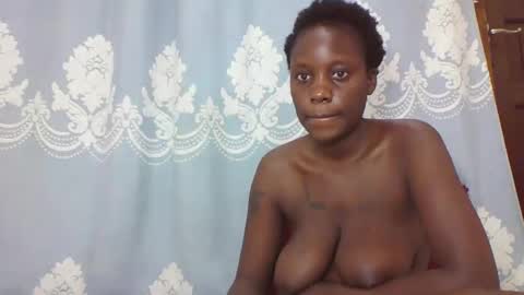 Snapshot of prettydarkskin002 chatting on February 13, 10:11 pm SHANIA online show from February 13, 10:11 pm