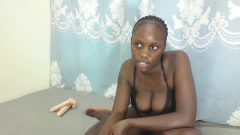 Snapshot of prettydarkskin002 chatting on February 20, 6:57 pm SHANIA online show from February 20, 6:57 pm