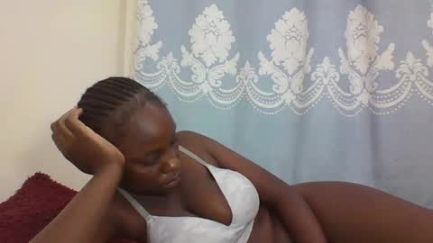 Snapshot of prettydarkskin002 chatting on February 22, 4:30 pm SHANIA online show from February 22, 4:30 pm