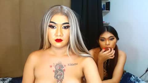 Snapshot of prettyiziets chatting on February 11, 2:25 am prettyiziets online show from February 11, 2:25 am