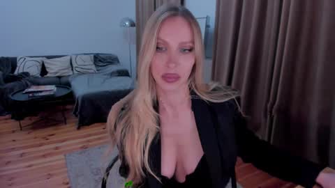 Eva online show from April 1, 12:44 am