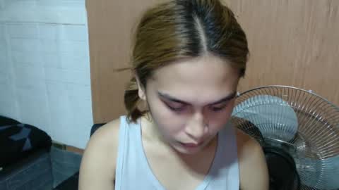 Snapshot of prettykate_04 chatting on January 8, 5:05 pm Kate online show from January 8, 5:05 pm