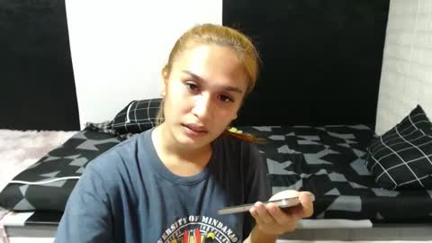 Snapshot of prettykate_04 chatting on February 4, 3:26 pm Kate online show from February 4, 3:26 pm