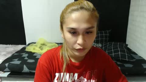 Snapshot of prettykate_04 chatting on February 8, 6:33 am Kate online show from February 8, 6:33 am