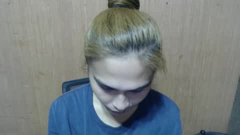 Snapshot of prettykate_04 chatting on February 22, 8:20 pm Kate online show from February 22, 8:20 pm