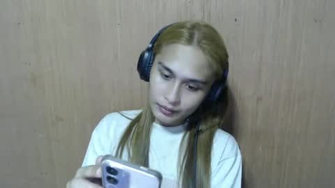 Snapshot of prettykate_04 chatting on March 3, 3:53 pm Kate online show from March 3, 3:53 pm
