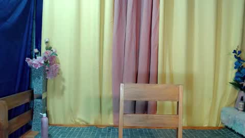 Snapshot of prettylexxxa chatting on January 6, 2:26 am goddess lexxa online show from January 6, 2:26 am