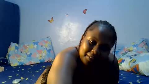 prettymel1 online show from May 27, 10:51 pm