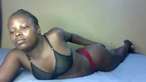 Snapshot of prettymelly_ chatting on October 17, 11:24 am Melly online show from October 17, 11:24 am