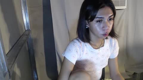 Snapshot of prettyodette chatting on November 14, 3:27 am Odette online show from November 14, 3:27 am