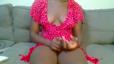 pretty queen online show from December 8, 8:58 pm