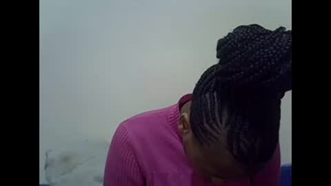 Snapshot of prettyqueenn1 chatting on January 5, 7:28 am sharon online show from January 5, 7:28 am