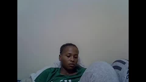 Snapshot of prettyqueenn1 chatting on January 24, 3:55 pm sharon online show from January 24, 3:55 pm