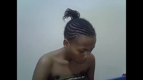 Snapshot of prettyqueenn1 chatting on January 29, 4:26 am sharon online show from January 29, 4:26 am