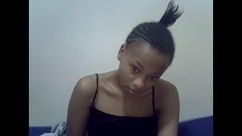 Snapshot of prettyqueenn1 chatting on February 5, 1:11 pm sharon online show from February 5, 1:11 pm