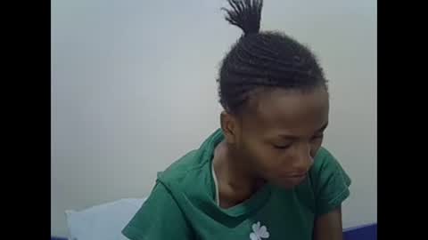 Snapshot of prettyqueenn1 chatting on February 17, 4:04 pm sharon online show from February 17, 4:04 pm