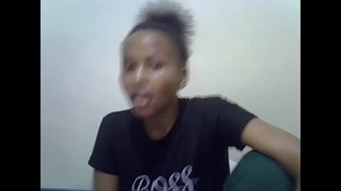 Snapshot of prettyqueenn1 chatting on February 23, 11:14 pm sharon online show from February 23, 11:14 pm