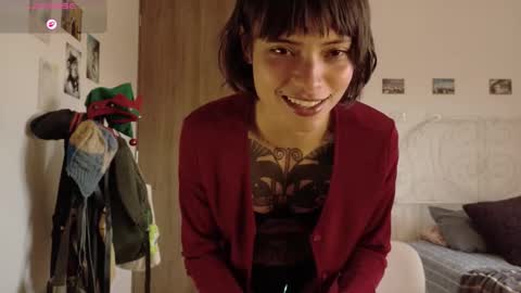 Juli online show from February 17, 10:05 pm