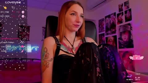 Snapshot of prettyreckess chatting on December 12, 8:03 am Mila -NONUDE MODEL online show from December 12, 8:03 am