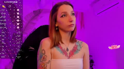 Snapshot of prettyreckess chatting on February 6, 2:37 pm Mila -NONUDE MODEL online show from February 6, 2:37 pm