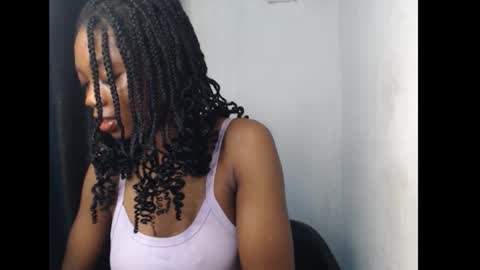 Snapshot of prettysexy6 chatting on February 14, 9:33 pm prettysexy6 online show from February 14, 9:33 pm