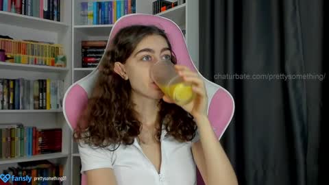 Sophie  next stream will be at Monday  i will wait you guys  online show from December 8, 5:44 pm