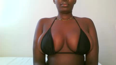 Snapshot of prettyvishy chatting on February 11, 12:48 pm prettyvishy online show from February 11, 12:48 pm