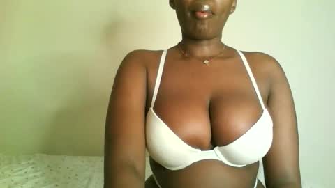 Snapshot of prettyvishy chatting on September 16, 2:23 am prettyvishy online show from September 16, 2:23 am