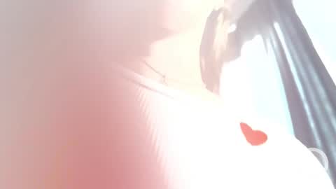 Snapshot of prettyyy_angel chatting on October 14, 12:50 pm prettyyy_angel online show from October 14, 12:50 pm