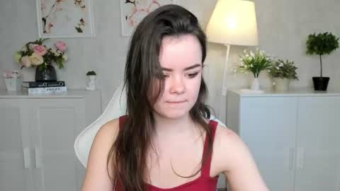 Snapshot of prettyyy_kitty chatting on September 24, 3:32 am Kitty online show from September 24, 3:32 am