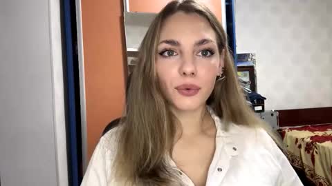 Amelia online show from November 20, 6:29 pm