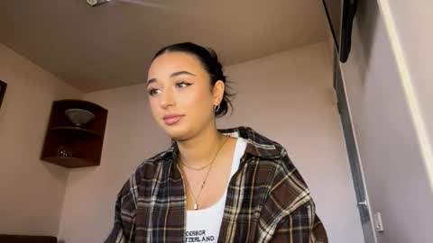 Snapshot of pricillalivsey chatting on November 29, 12:08 pm Sofi online show from November 29, 12:08 pm