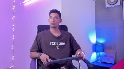 Snapshot of prince_arthur77 chatting on January 12, 12:55 pm prince_arthur77 online show from January 12, 12:55 pm