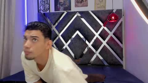 Snapshot of prince_arthur77 chatting on January 18, 12:47 pm prince_arthur77 online show from January 18, 12:47 pm